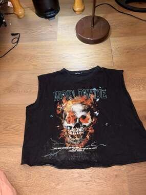 boohooMAN Worldwide Flaming Skull Graphic Cut Off Muscle Tee